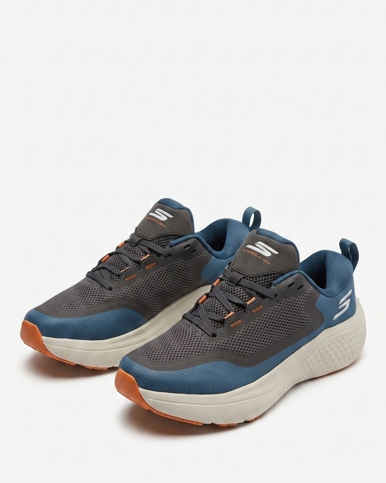 Skechers Max Cushioning Sneaker