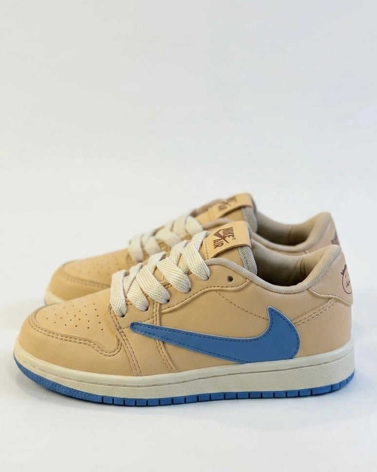 children's shoes