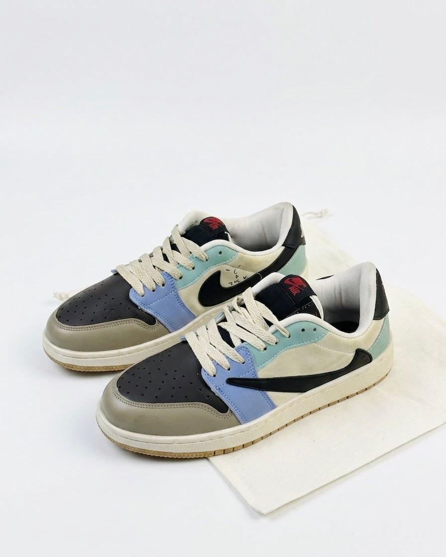 Nike Travis Scott Sneakers