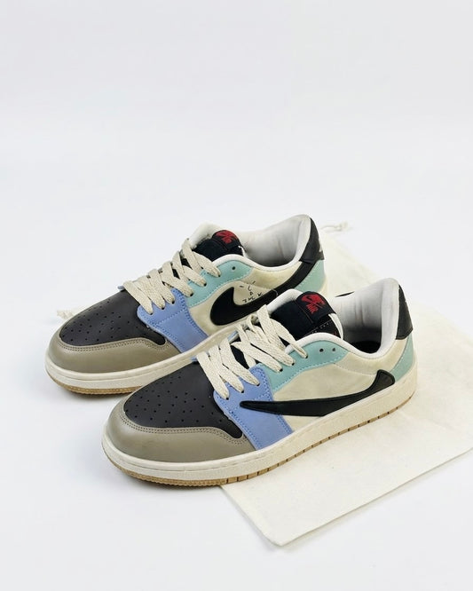 Nike Travis Scott Sneakers