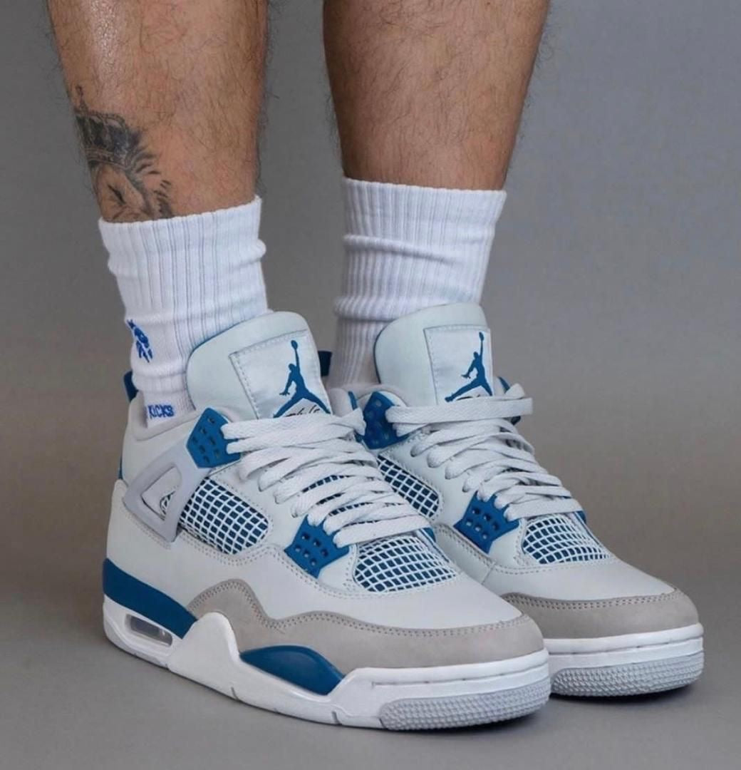 Air Jordan 4 retro ( military blue )